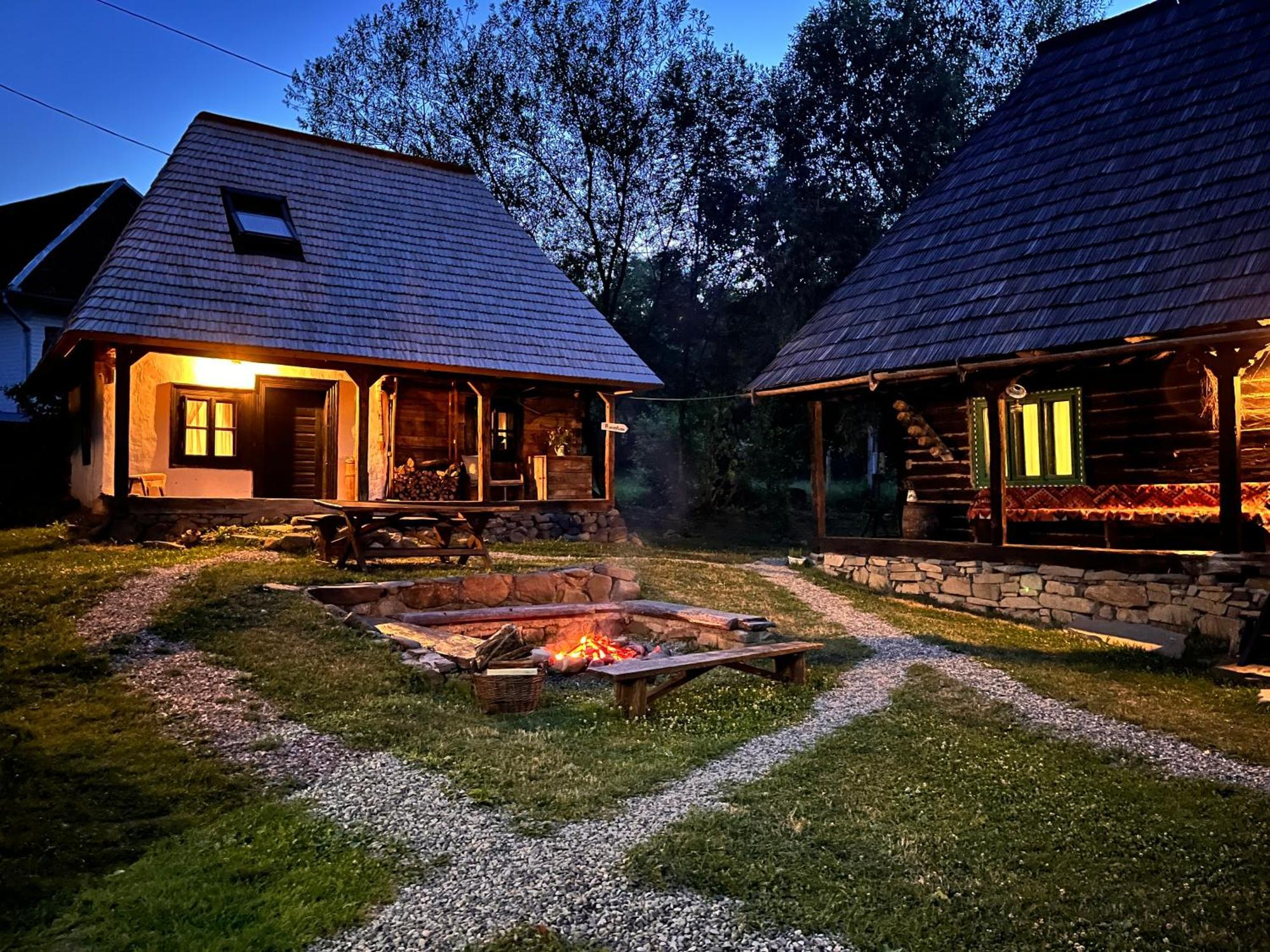 Breb The Village Pension מראה חיצוני תמונה